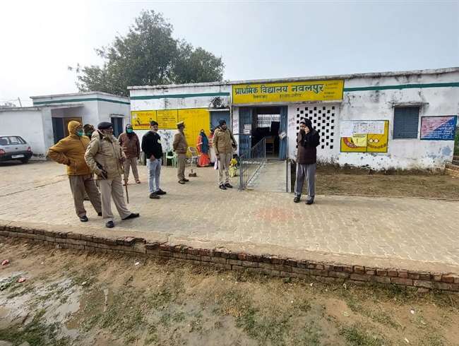 Aligarh Chunav 2022 Voting: अलीगढ़ में 60.49 फीसद वोटिंग, 2017 की तुलना में घटा मतदान प्रतिशत