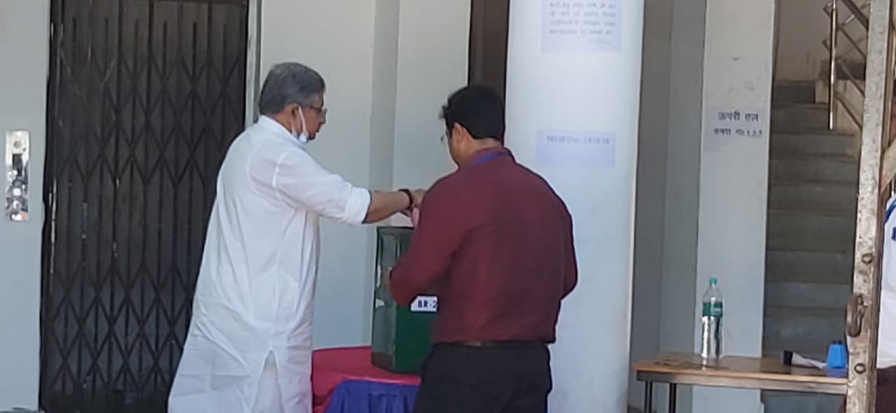 Bihar MLC Election 2022 Live Updates:  
बिहार में औसत से अधिक वोटिंग, 97.84% हुआ मतदान 