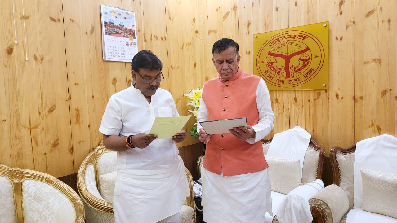 UP Breaking News Live Updates: सीएम योगी की मंत्रियों के साथ बैठक संपन्न, 16 विभागों का देखा प्रेजेंटेशन