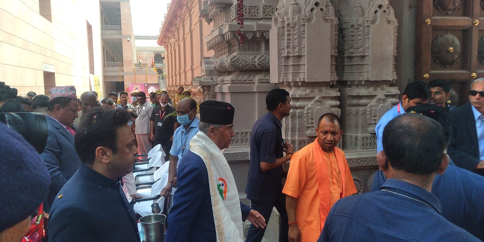 UP Breaking News Live: गोरखपुर के एक होटल में हुए मनीष गुप्ता हत्याकांड में आरोपी के मकान पर चला बुलडोजर