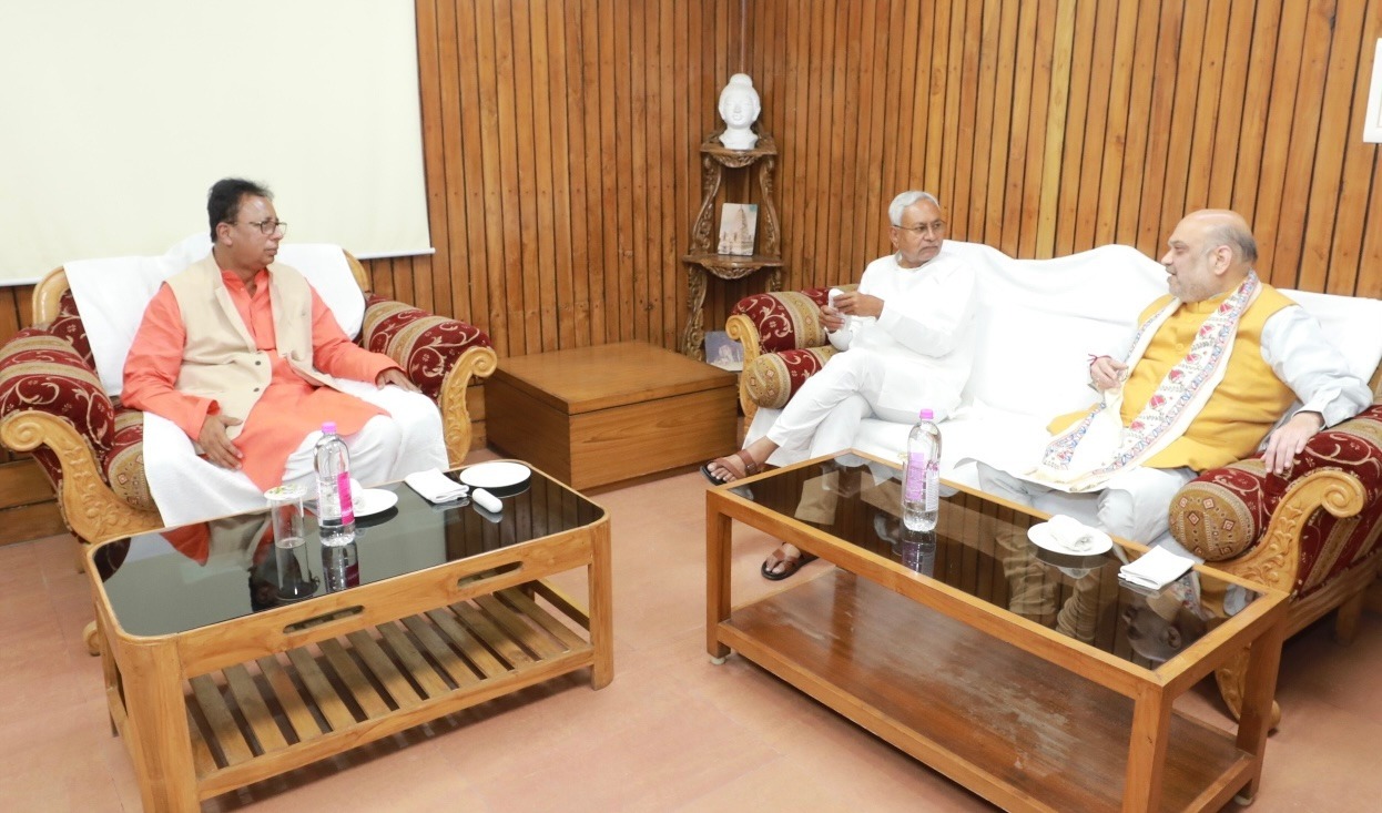 Veer Kunwar Singh Jayanti: बिहार ने तोड़ा पाक का रिकार्ड, 77900 तिरंगा एक साथ लहराया