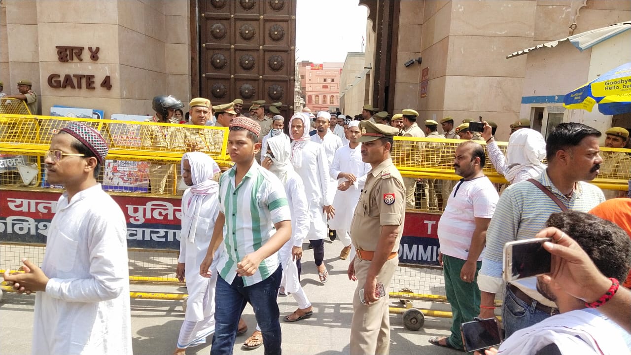 UP Breaking News Live: उन्‍नाव में नदी में नहाने गए चार युवकों की डूबकर मौत, परिवार में मचा कोहराम