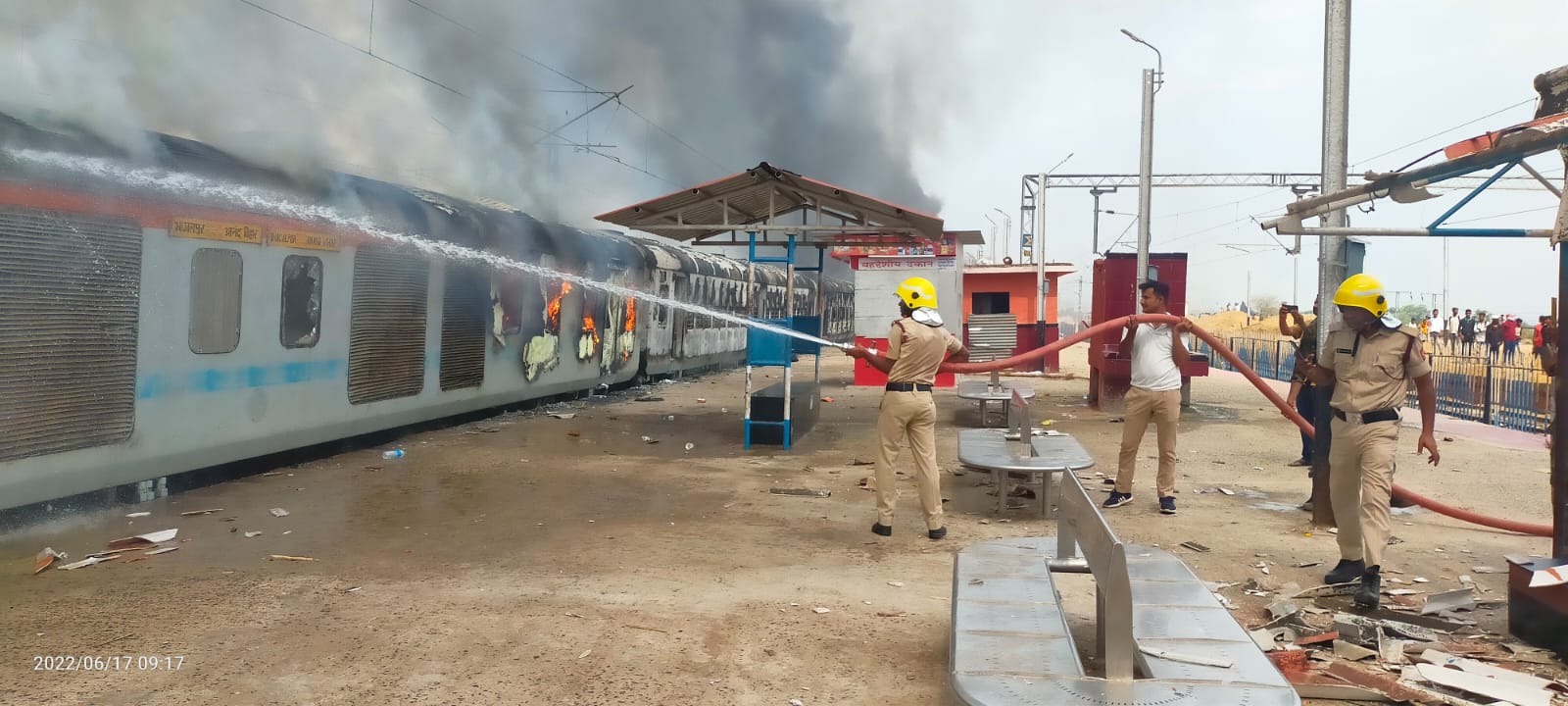 Agnipath Scheme Protest Live: बिहार के 12 जिलों में 22 सोशल साइटों पर तीन दिन के लिए बैन