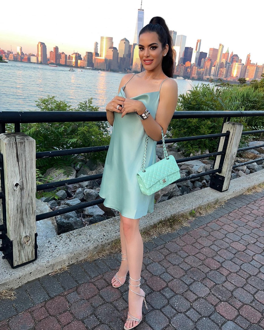 Entertainment News Updates: आलिया की प्रेग्नेंसी पर अनुष्का का कमेंट, शहनाज ने परफॉरमेंस से जीता दिल