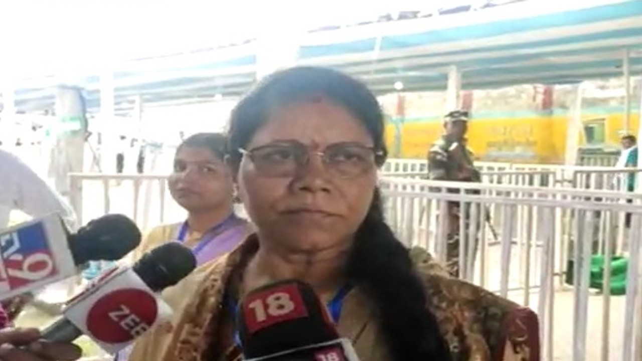 Mandar By-Election Result Updates: CM हेमंत सोरेन और कांग्रेस प्रदेश प्रभारी ने शिल्पी को दी बधाई