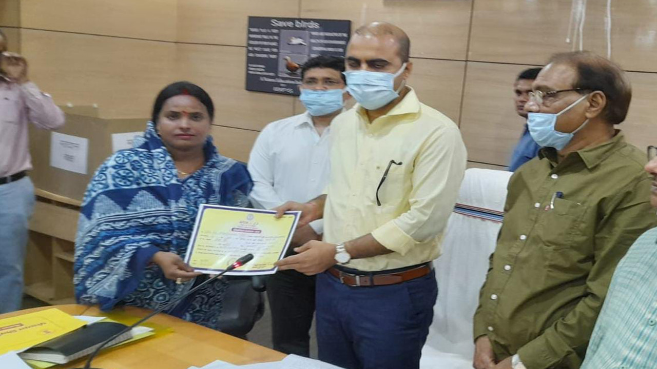 Jharkhand Breaking News Updates:  गोड्डा जिला परिषद अध्यक्ष बनीं बेबी देवी, अन्नू कुमारी उपाध्यक्ष