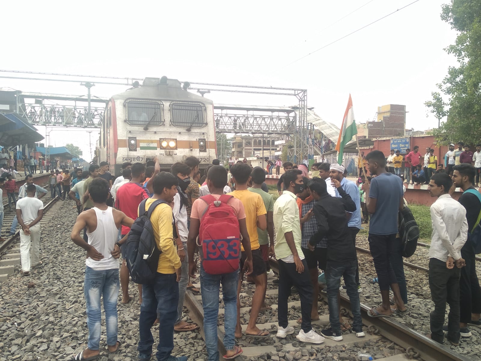 Agnipath Scheme Protest Live: बिहार के 12 जिलों में 22 सोशल साइटों पर तीन दिन के लिए बैन