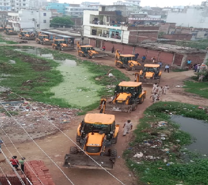 Patna Rajiv Nagar Live : राजीव नगर में हुई कार्रवाई को संजीव चौरसिया ने बताया दमनकारी, देखें फोटो-वीडियो