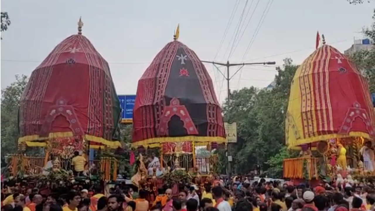 Jharkhand Breaking News : महाप्रभु जगन्नाथ रथयात्रा में शामिल हुए CM हेमंत सोरेन 