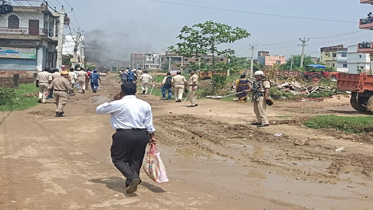 Patna Rajiv Nagar Live : राजीव नगर में हुई कार्रवाई को संजीव चौरसिया ने बताया दमनकारी, देखें फोटो-वीडियो