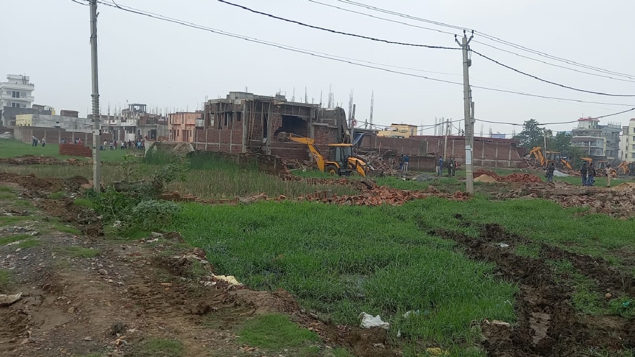 Patna Rajiv Nagar Live : राजीव नगर में हुई कार्रवाई को संजीव चौरसिया ने बताया दमनकारी, देखें फोटो-वीडियो