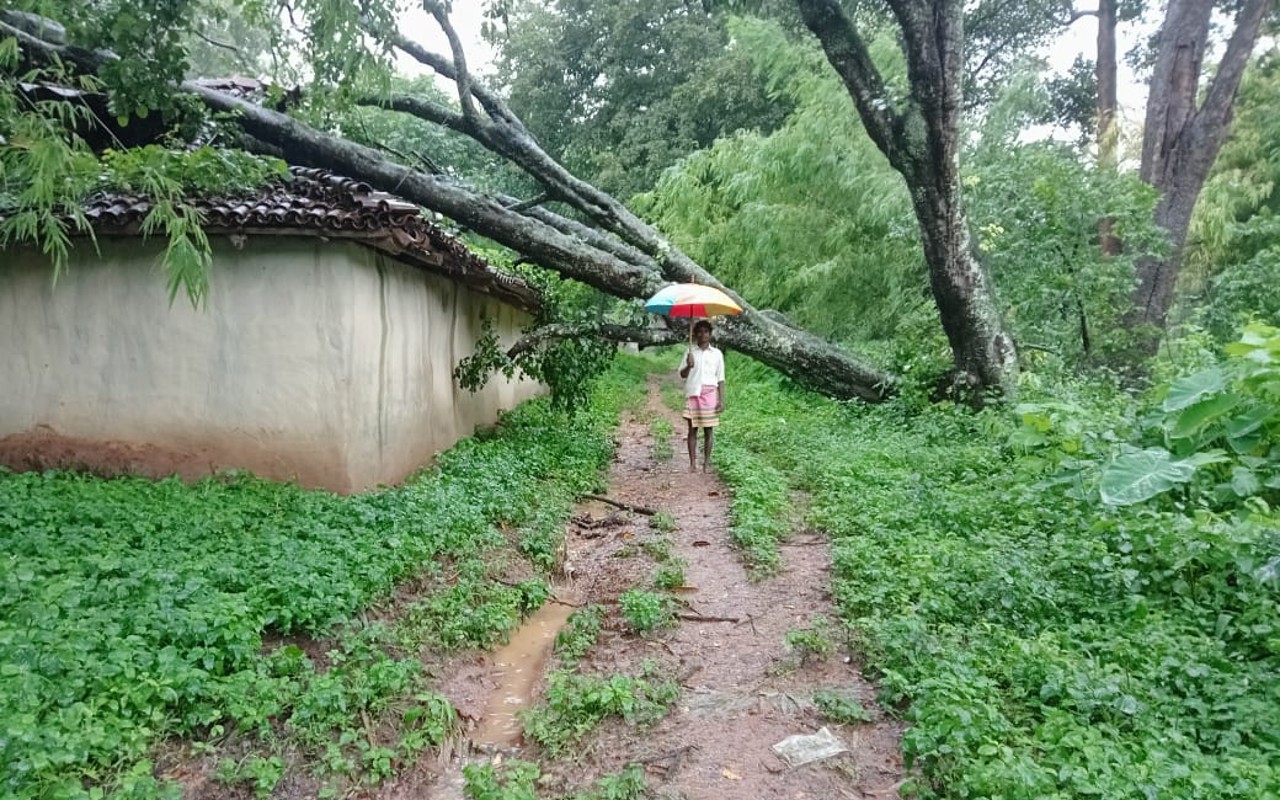 Jharkhand Weather Highlights: गुमला जिला के बिशुनपर में मुंदार नदी में बह गये दो भाई