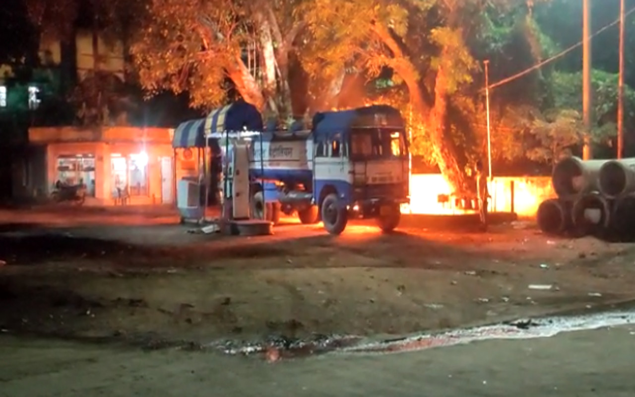 Jharkhand Breaking News: गिरिडीह के मंगरोडीह से 4 चोर गिरफ्तार, गैस कटर, पाइप, मोबाइल फोन बरामद