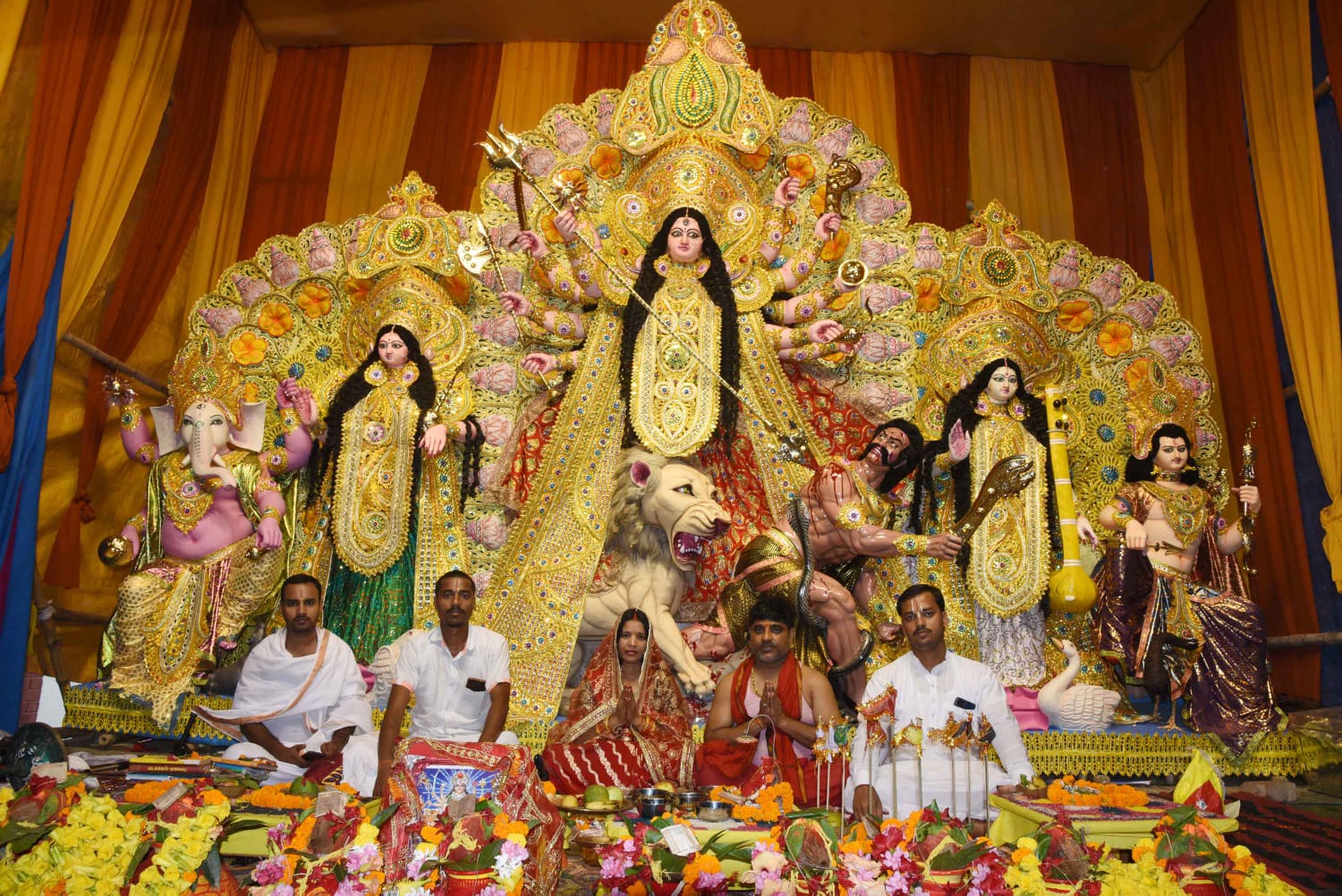 Bihar Durga Puja Live:डाक बंगला चौराहा स्थित पंडाल है खास,इंडोनेशिया के प्रम्बानन मंदिर के तर्ज पर है बना
