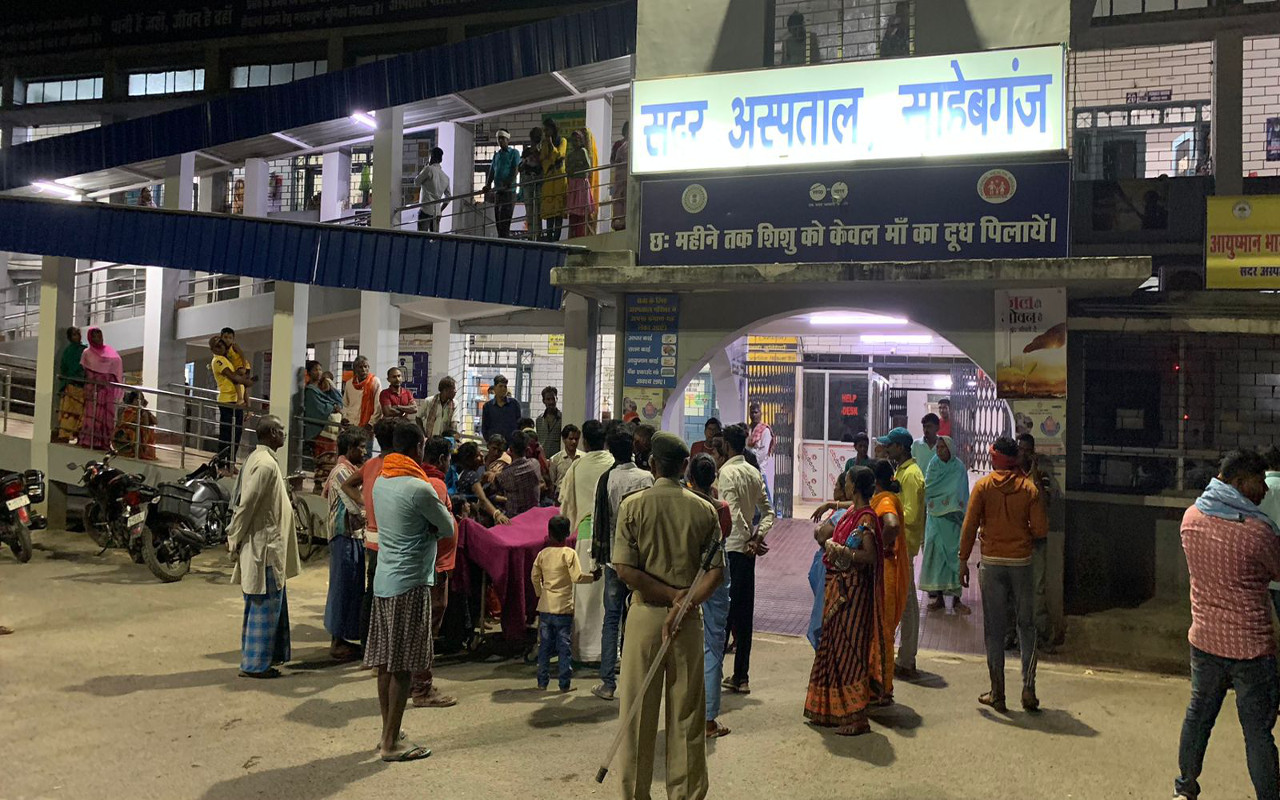 Jharkhand Breaking News: बोकारो में अवैध मांइस का चाल धंसने से एक की मौत, चार घायल