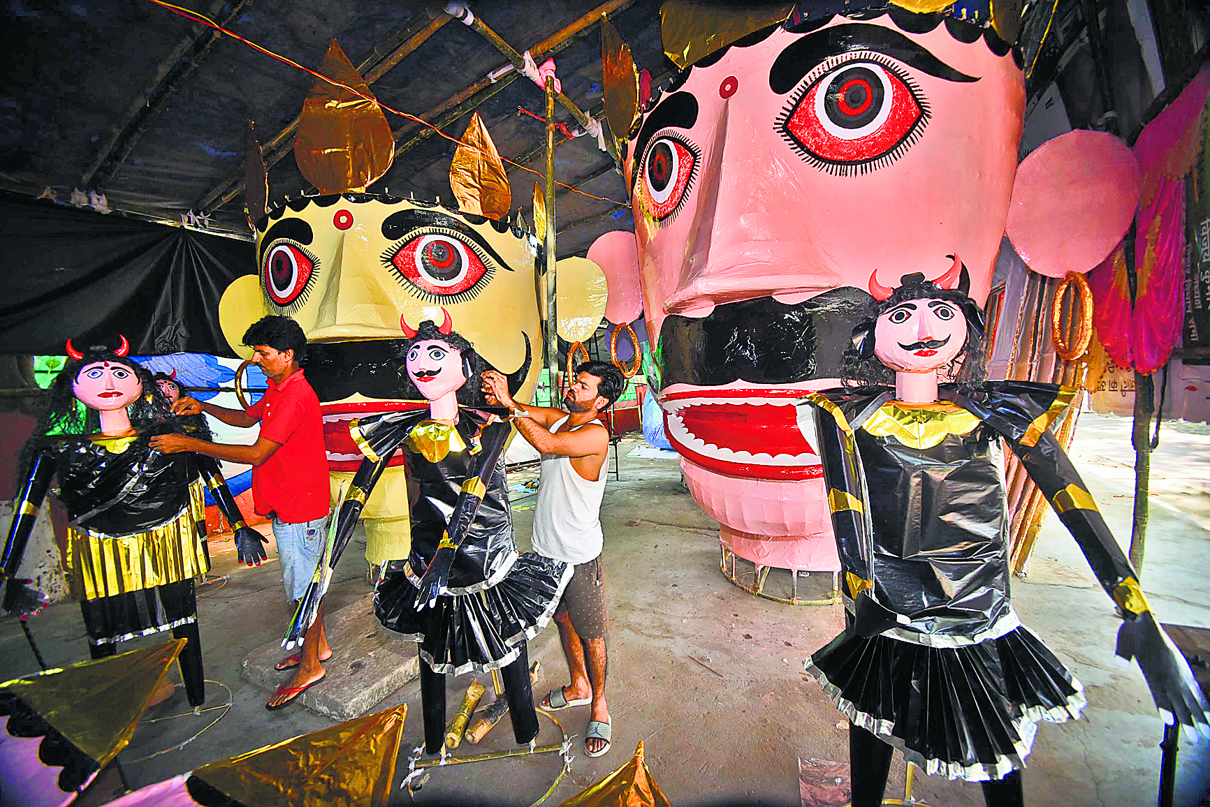 Bihar Durga Puja Live: गांधी मैदान में विजयादशमी की अंतिम चरण में है तैयारी, इको फ्रेंडली होगा रावण दहन