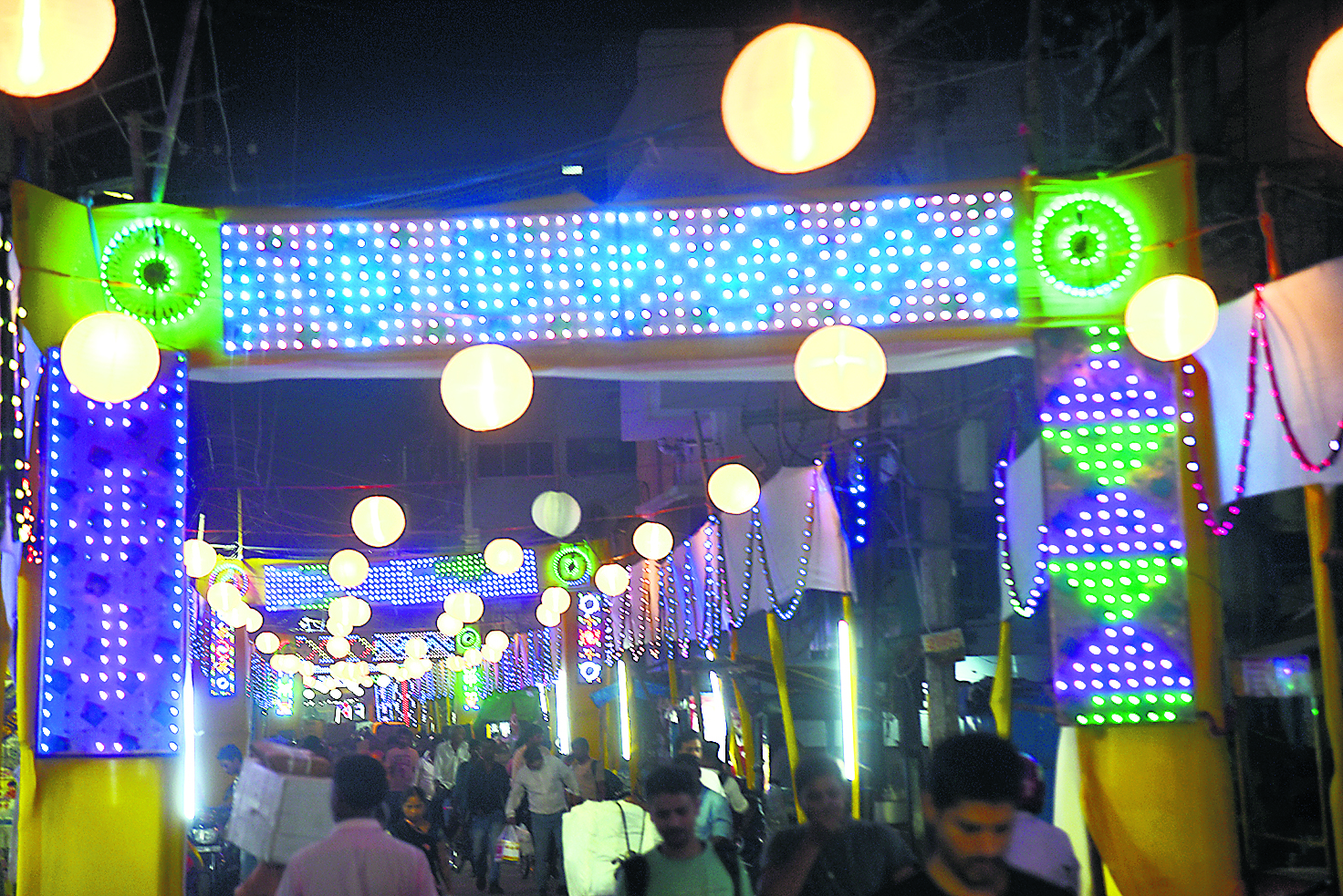 Bihar Durga Puja Live:डाक बंगला चौराहा स्थित पंडाल है खास,इंडोनेशिया के प्रम्बानन मंदिर के तर्ज पर है बना