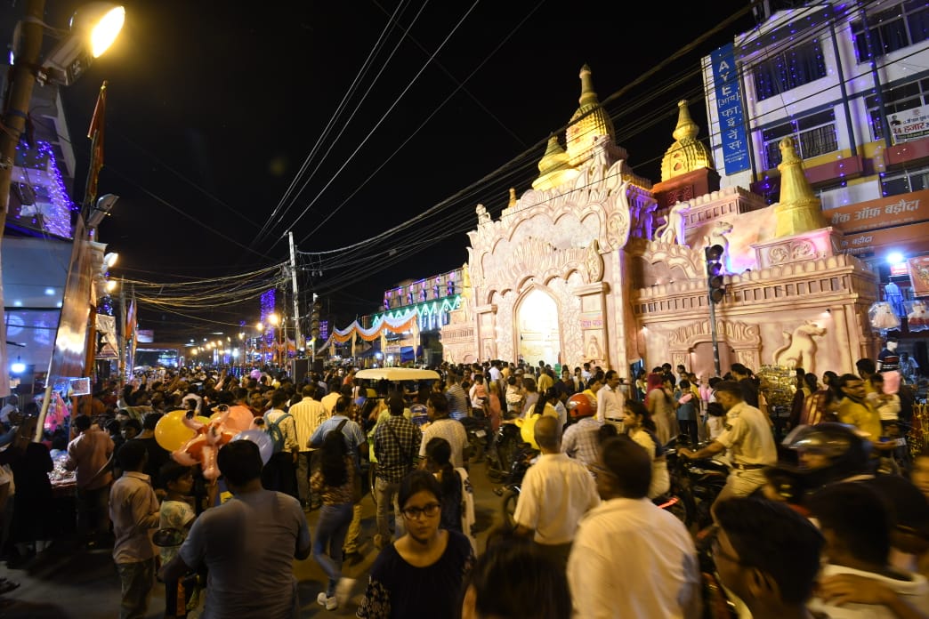 Bihar Durga Puja Live: पूजा पंडालों में दिख रही भव्यता, माता के जयकारे से भक्तिमय हुआ शहर