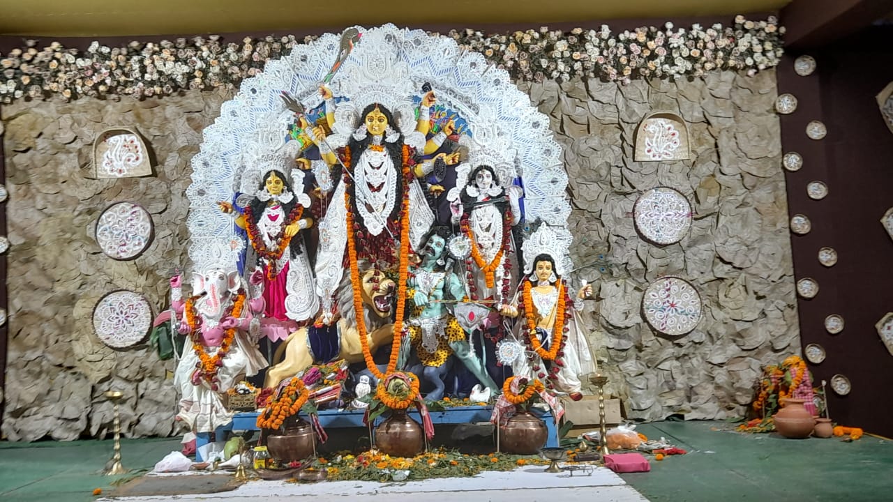 Bihar Durga Puja Live:डाक बंगला चौराहा स्थित पंडाल है खास,इंडोनेशिया के प्रम्बानन मंदिर के तर्ज पर है बना