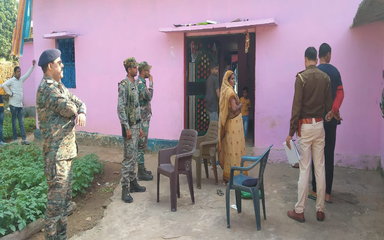 Jharkhand Breaking News: पलामू में डेढ़ करोड़ की लालच में युवक ने गंवाए डेढ़ लाख रुपये 