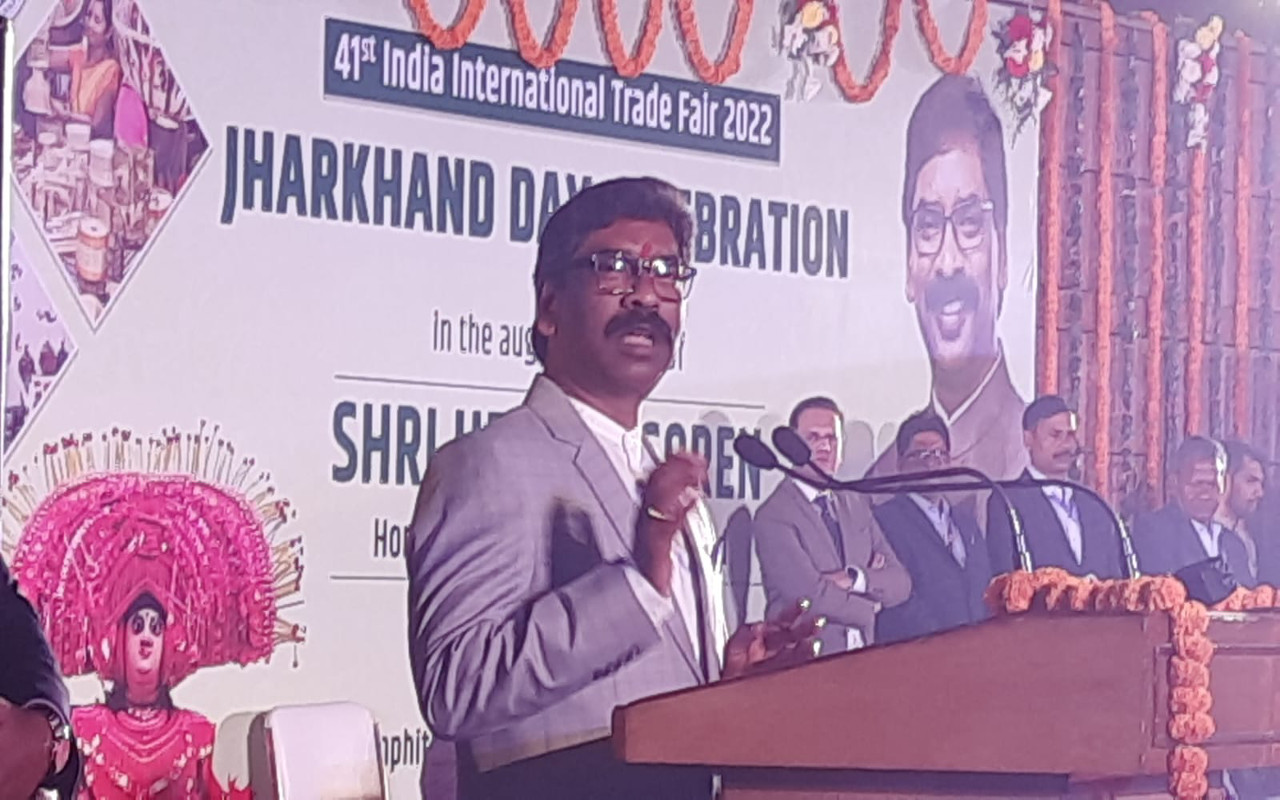 Jharkhand Breaking News: रामगढ़ के मांडू में गैस एजेंसी कर्मी से एक लाख की लूट