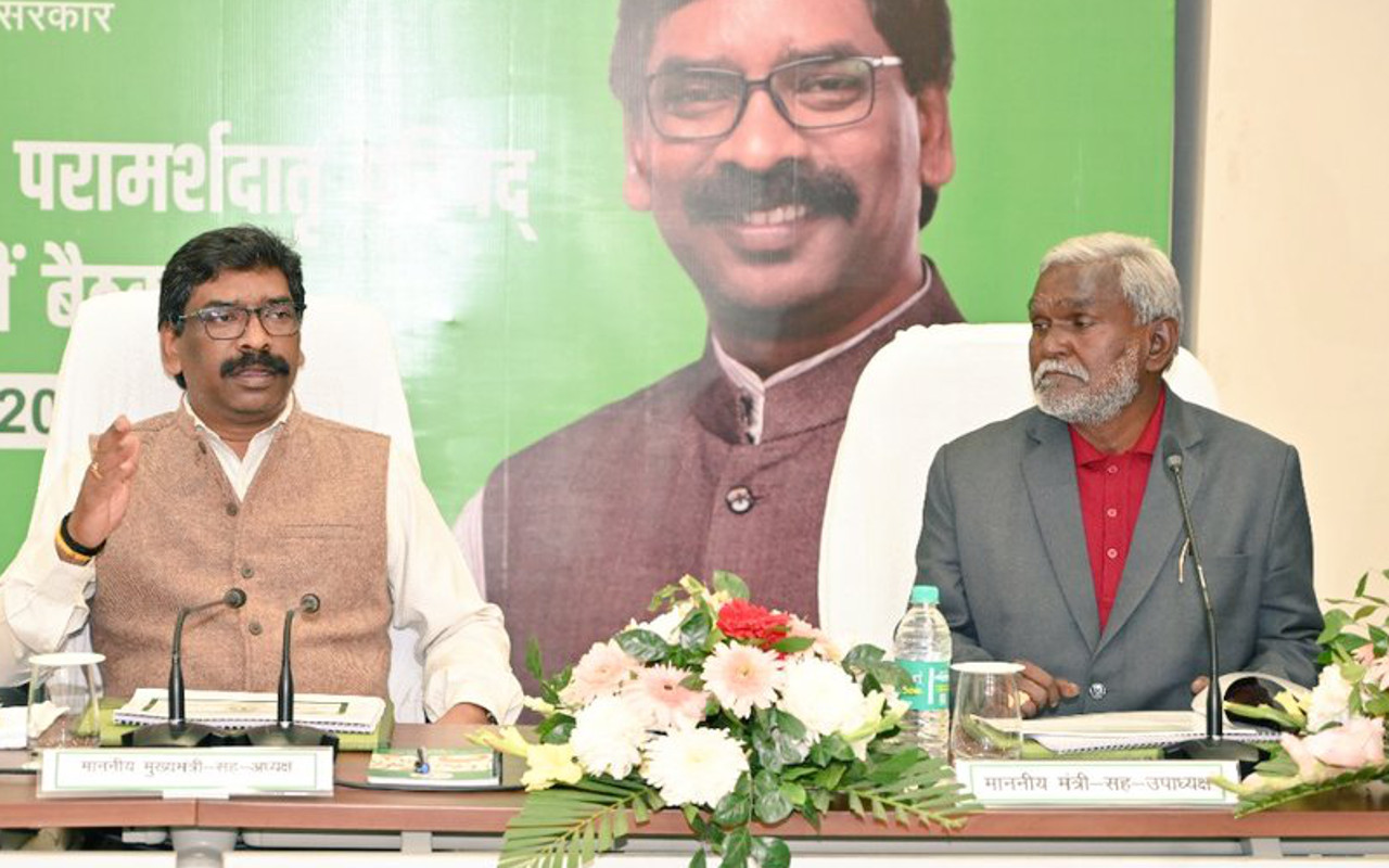 Jharkhand Breaking News: साहिबगंज के गंगा उत्सव में सैंड आर्ट लोगों को कर रहा आकर्षित