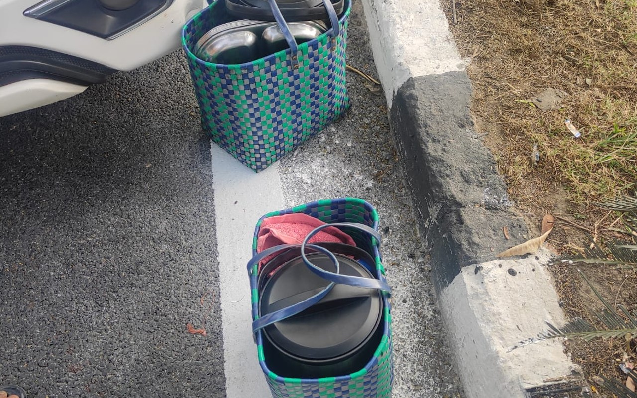 करीब 10 घंटे तक CM हेमंत सोरेन से हुई पूछताछ, पत्नी संग ED ऑफिस से निकले बाहर